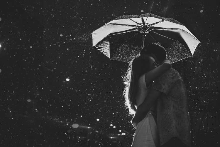 Kata-Kata Hujan Romantis