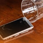 cara mengatasi hp kemasukan air