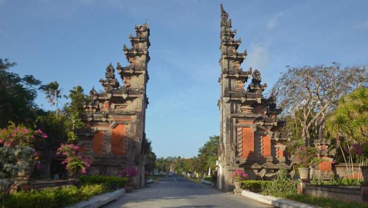 Bali- Gapura Candi Bentar