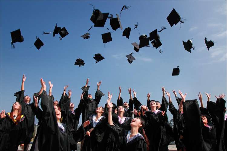 Contoh 1 Daftar Riwayat Hidup Fresh Graduate